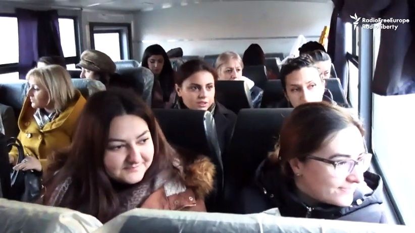 Video z Arménie: Aby mohli učit, musí 2× denně podstoupit nebezpečnou cestu